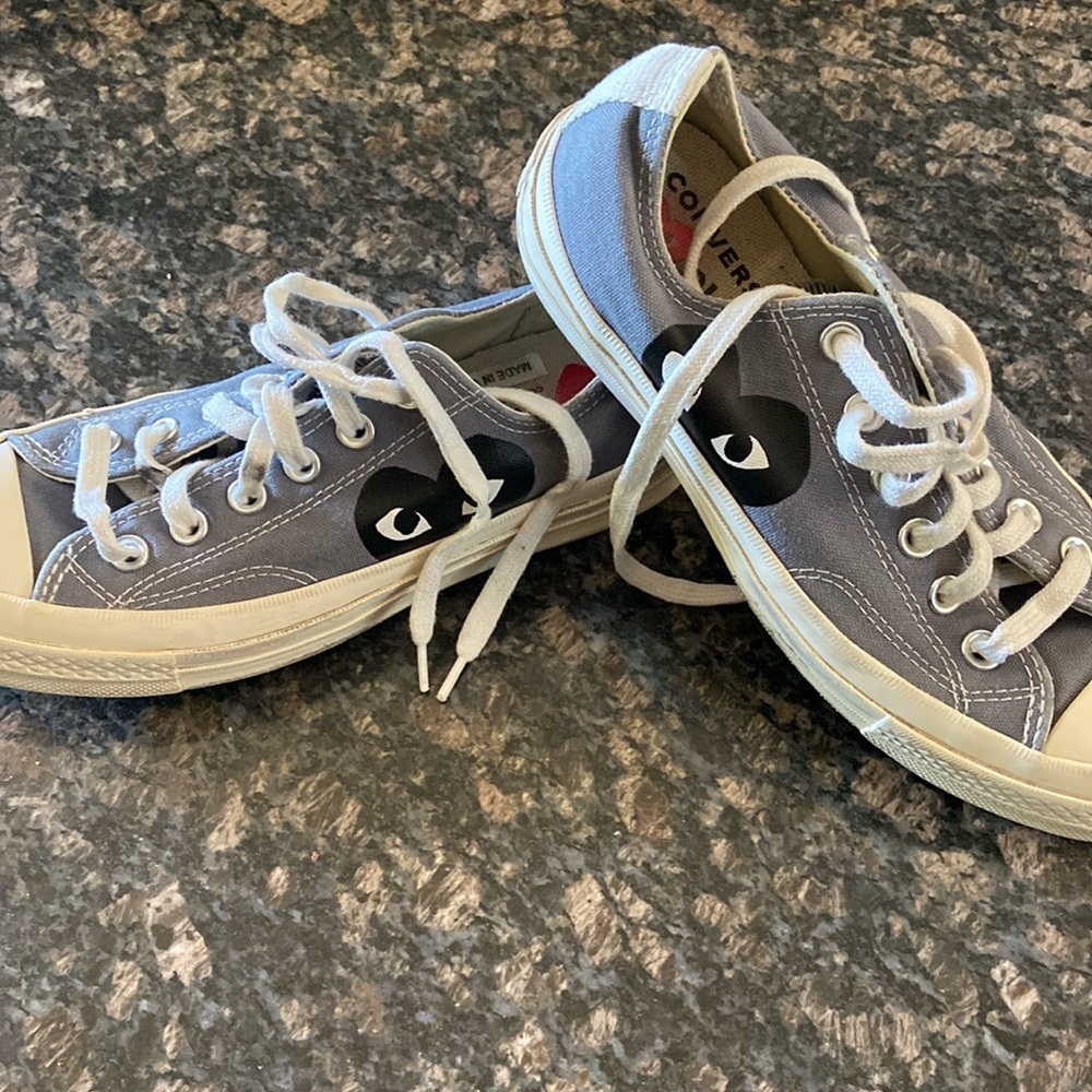 Converse Kids' gray and White Sneakers black heart